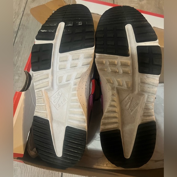 Nike Air Huarache Utility Premium Safari Mens Sneakers Size 13 White Blue Pink - Picture 8 of 8